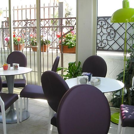 Olive Garden & Petite Maison Posada  Extérieur photo